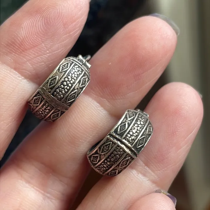 Vintage Paris Jewelry Earrings Engraved Hoop Earrings Sterling Silver Vintage Vintage Paris Jewelry Earrings Engraved Hoop Earrings Sterling Silver Vintage