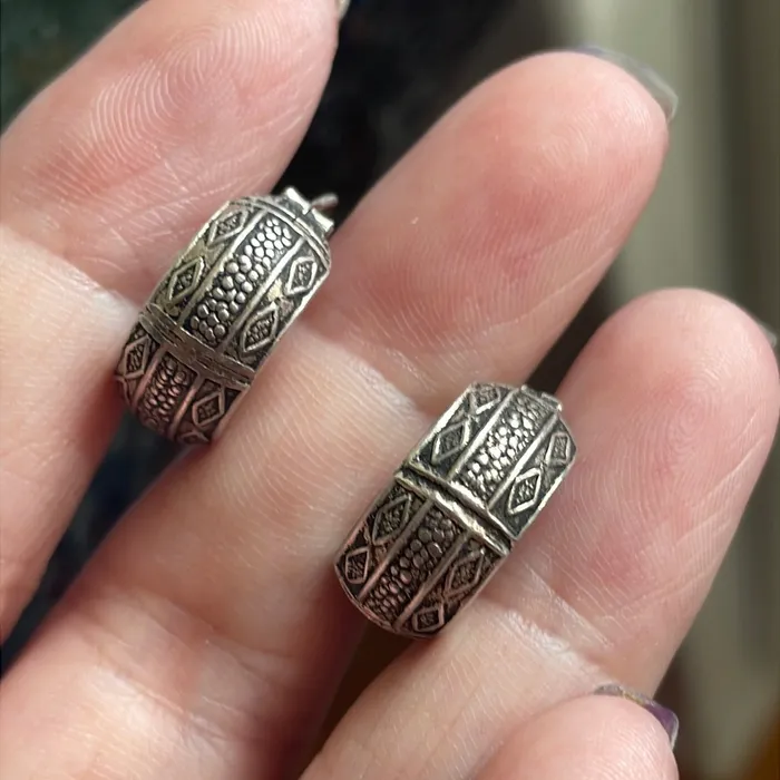 Vintage Paris Jewelry Earrings Engraved Hoop Earrings Sterling Silver Vintage Vintage Paris Jewelry Earrings Engraved Hoop Earrings Sterling Silver Vintage