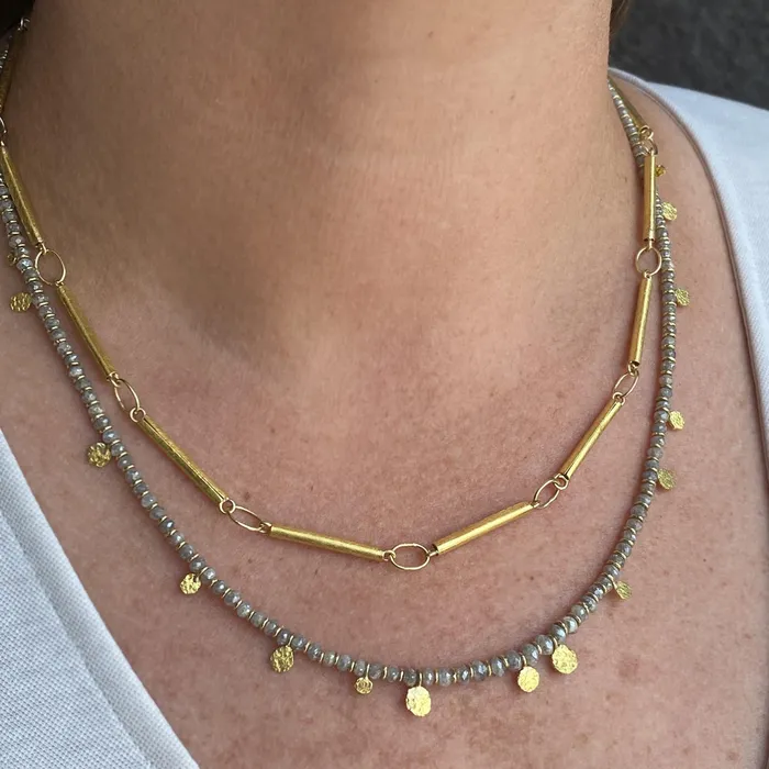 Necklaces Petra Class Golden Tube Necklace