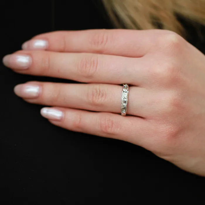 Rings Independent Jewellers 10kt White Gold Chain Design Stackable Ring Rings Independent Jewellers 10kt White Gold Chain Design Stackable Ring